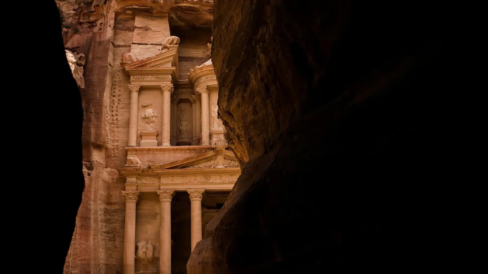 Banner image of Signature: Jordan's Petra, Wadi Rum & the Dead Sea
