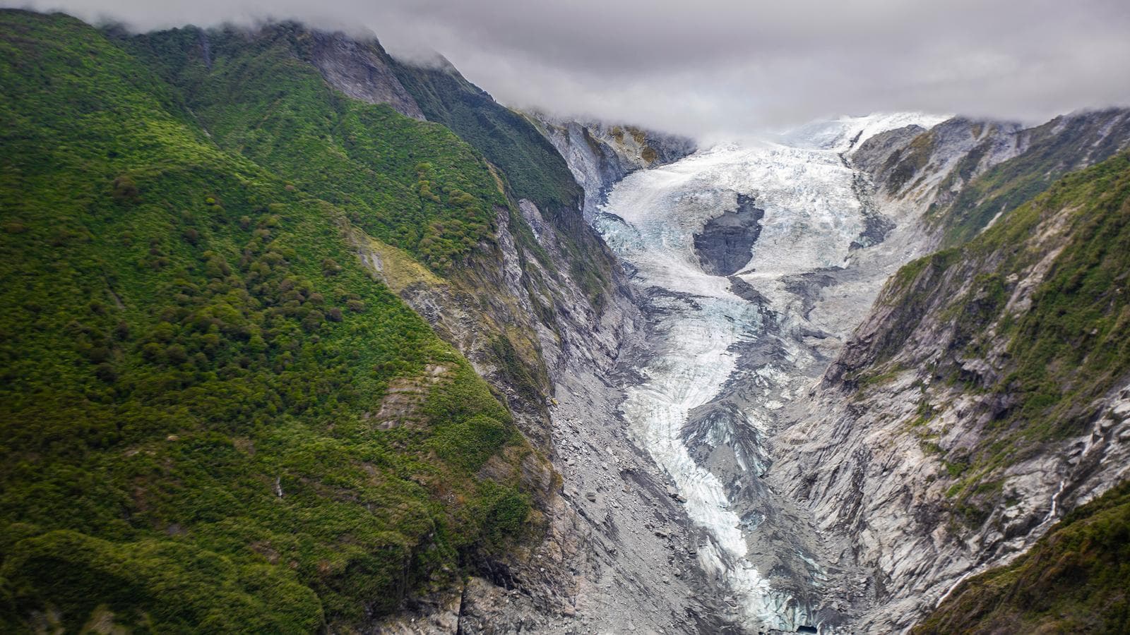 Banner image of Explore Australia & New Zealand