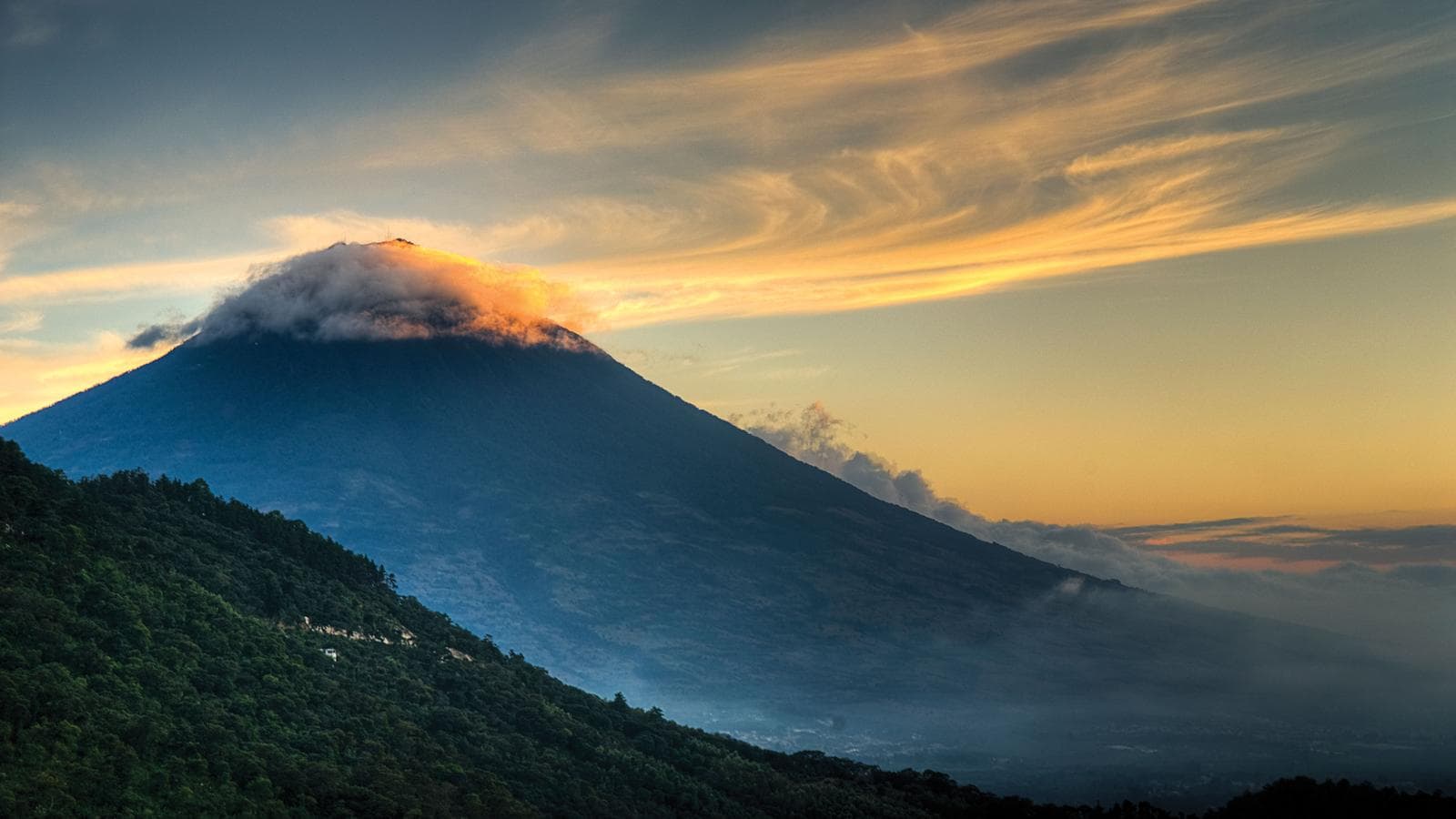 Banner image of Central America Explorer