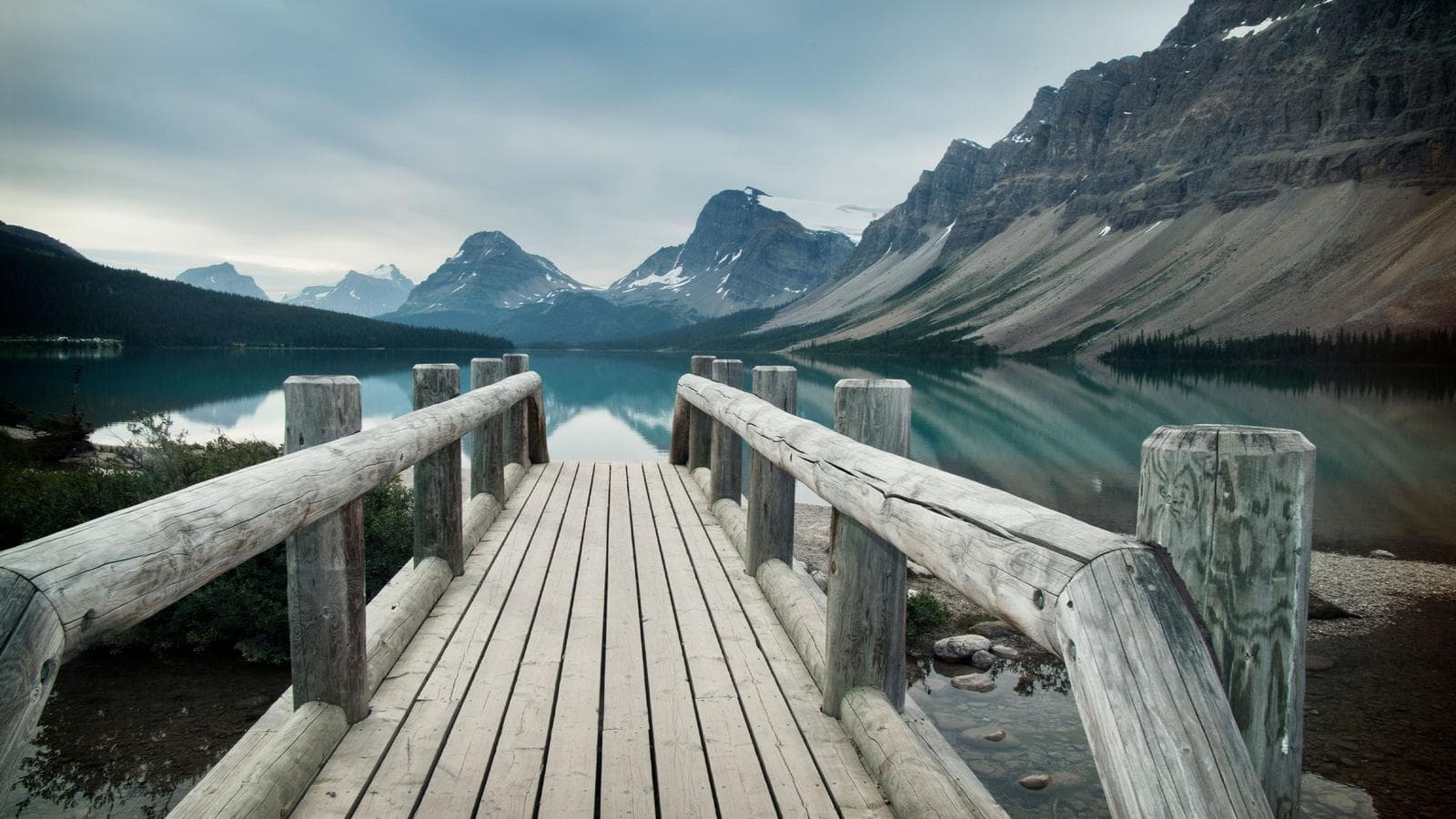 Banner image of Canadian Rockies Eastbound Express