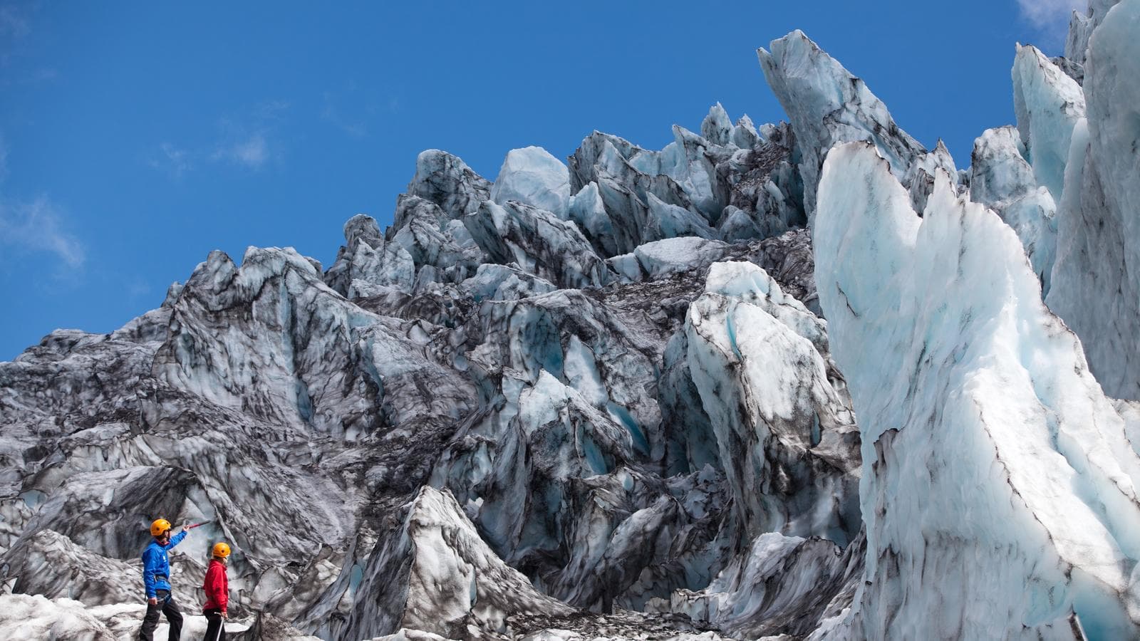 Banner image of Winter in Iceland: Otherworldly Landscapes & Northern Lights