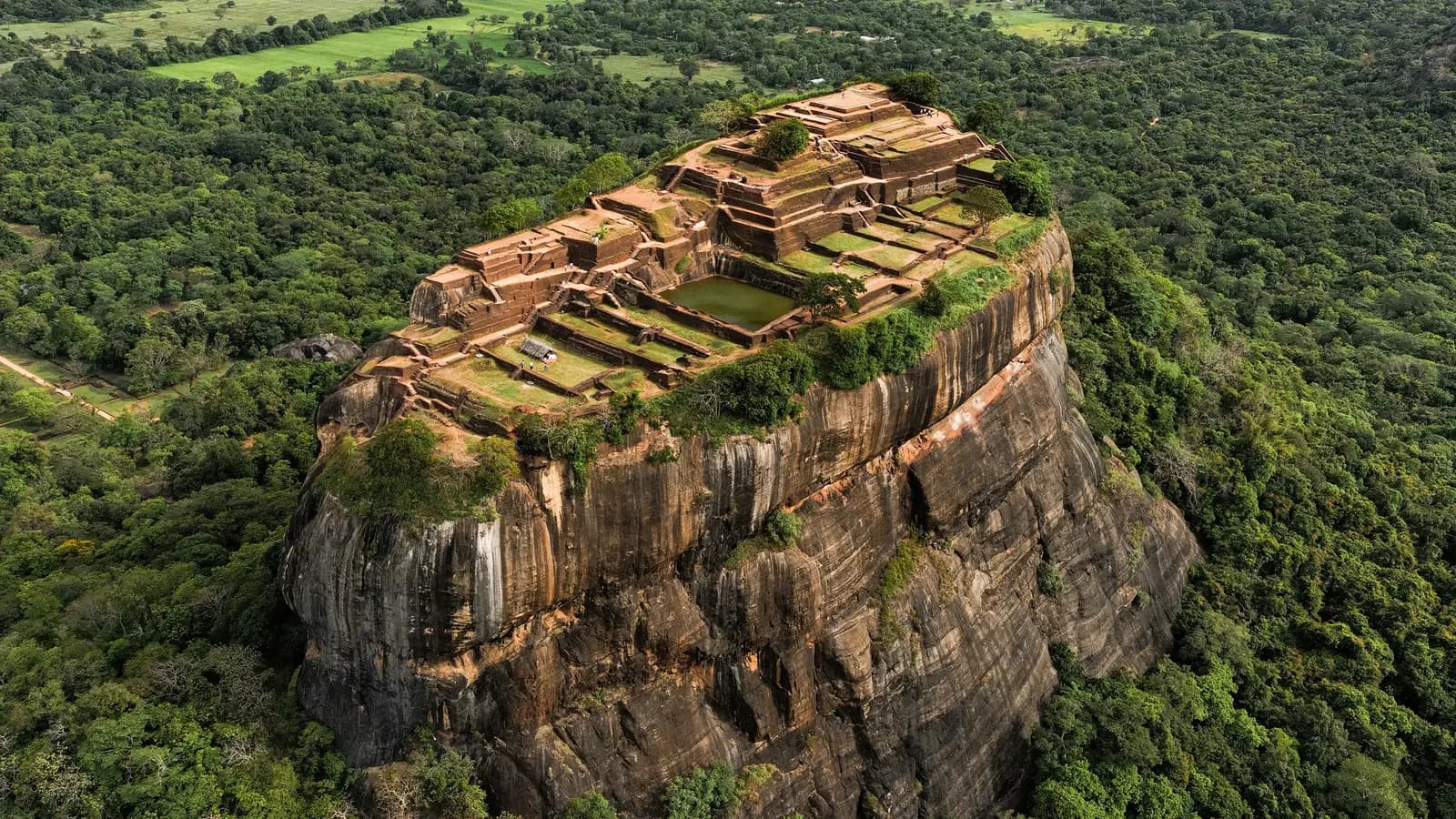 Banner image of Signature: Sri Lanka’s Highlands, Yala & Galle
