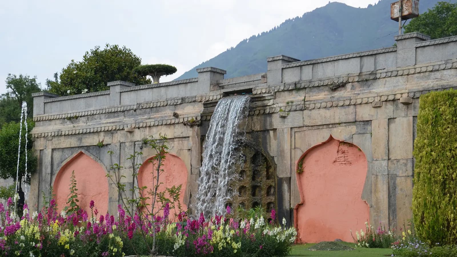 Banner image of Kashmir to Ladakh: Houseboats & Himalayan Roads