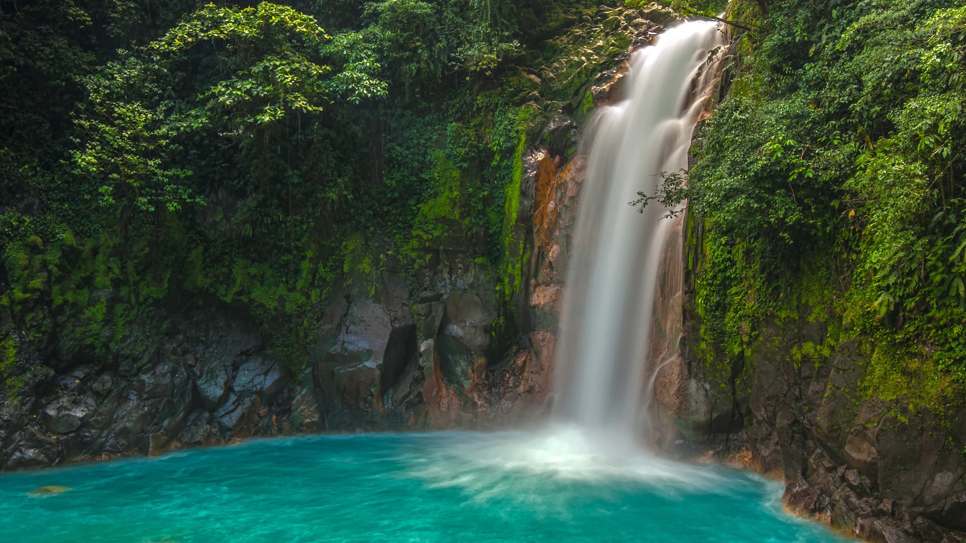 When is the best time to visit Costa Rica?