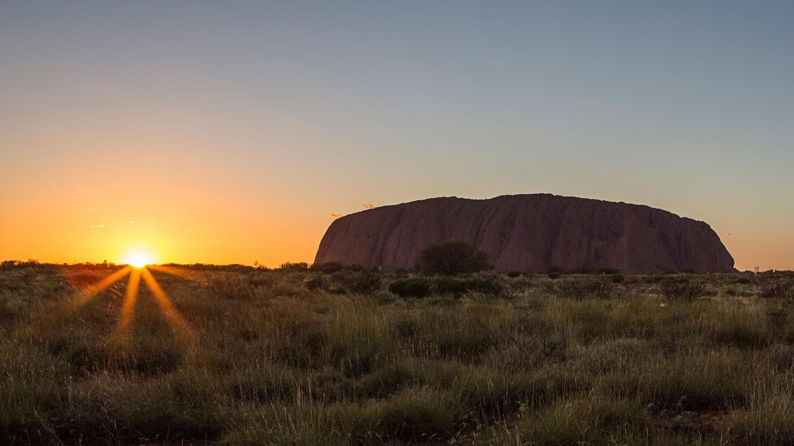 Banner image of Melbourne, Outback & Uluru Adventure