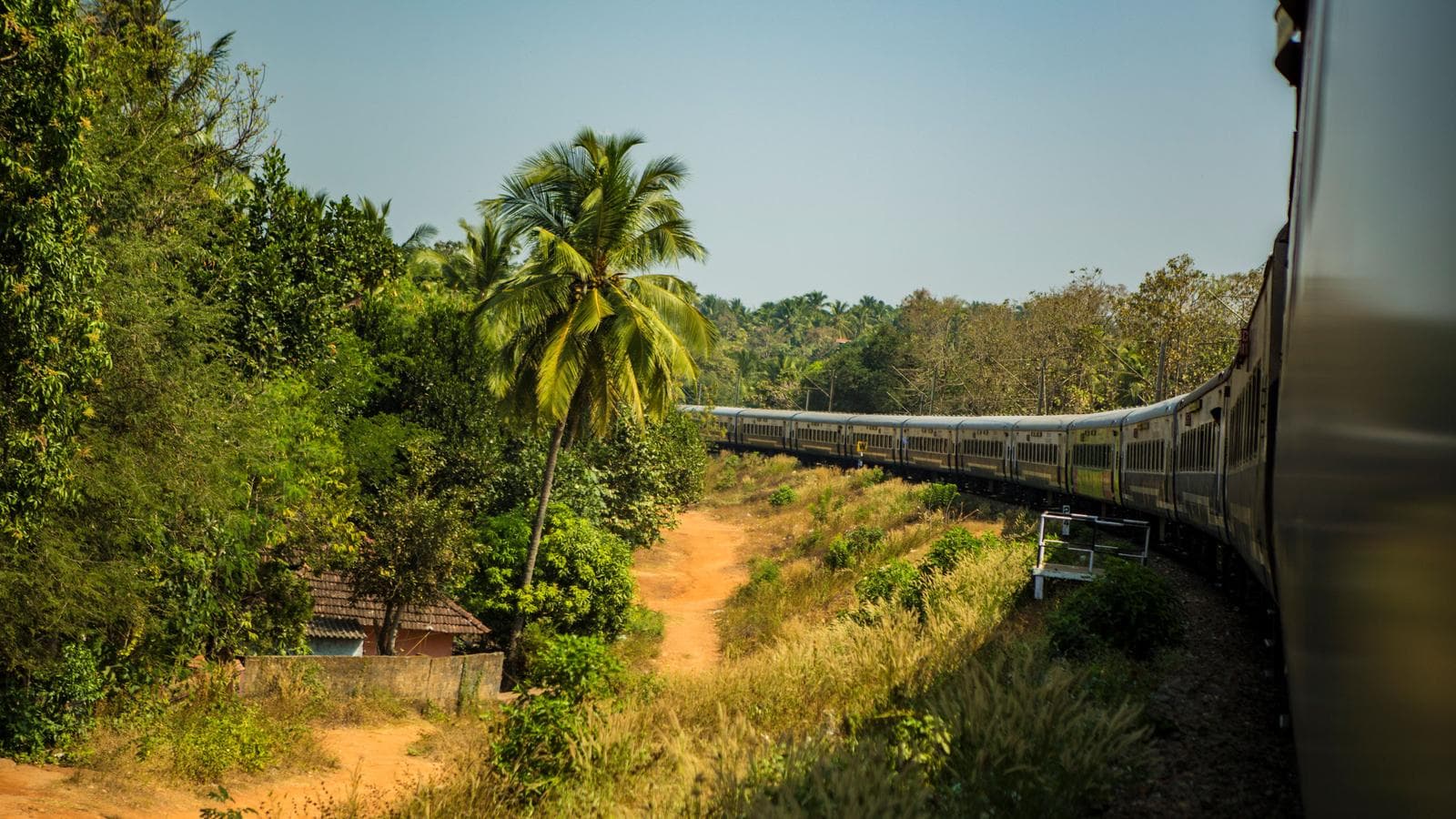 Banner image of Delhi to Kochi: Hampi Ruins & The Taj Mahal