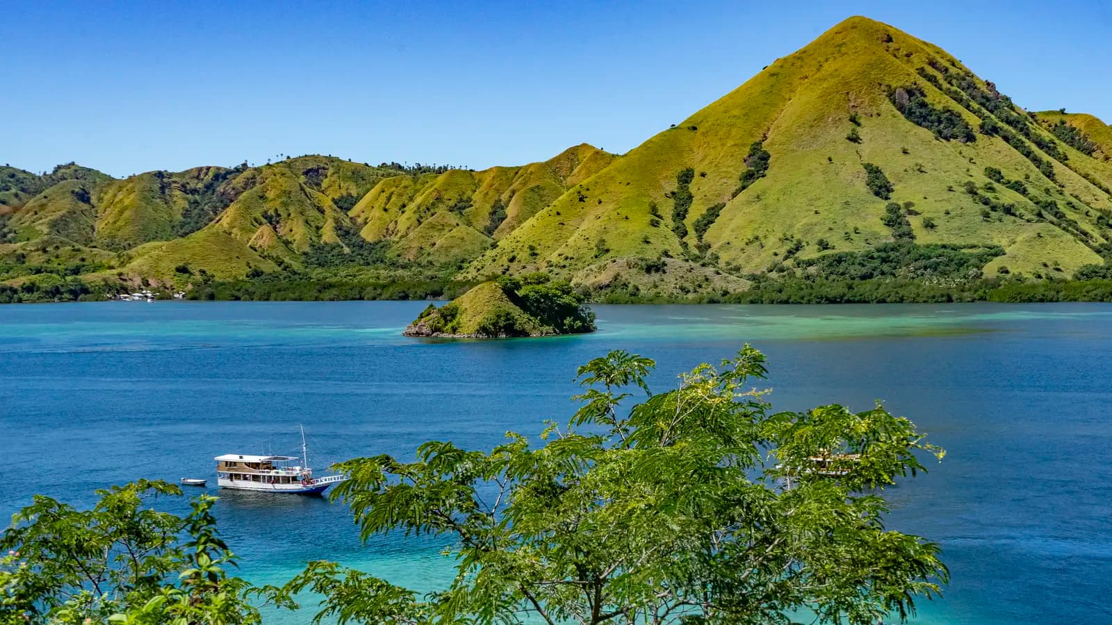 Banner image of Epic Archipelago Adventure: Sumatra to Flores in 30 Days