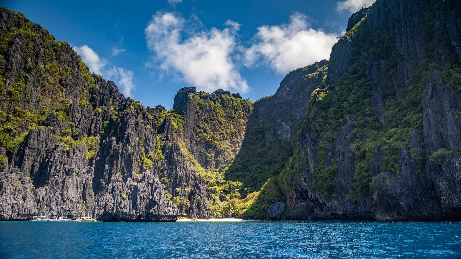 Banner image of Palawan Island: Caves, Beaches & Eye-Popping Sunsets